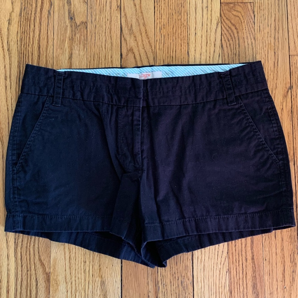 J Crew Women’s stretch Chino shorts - size 8